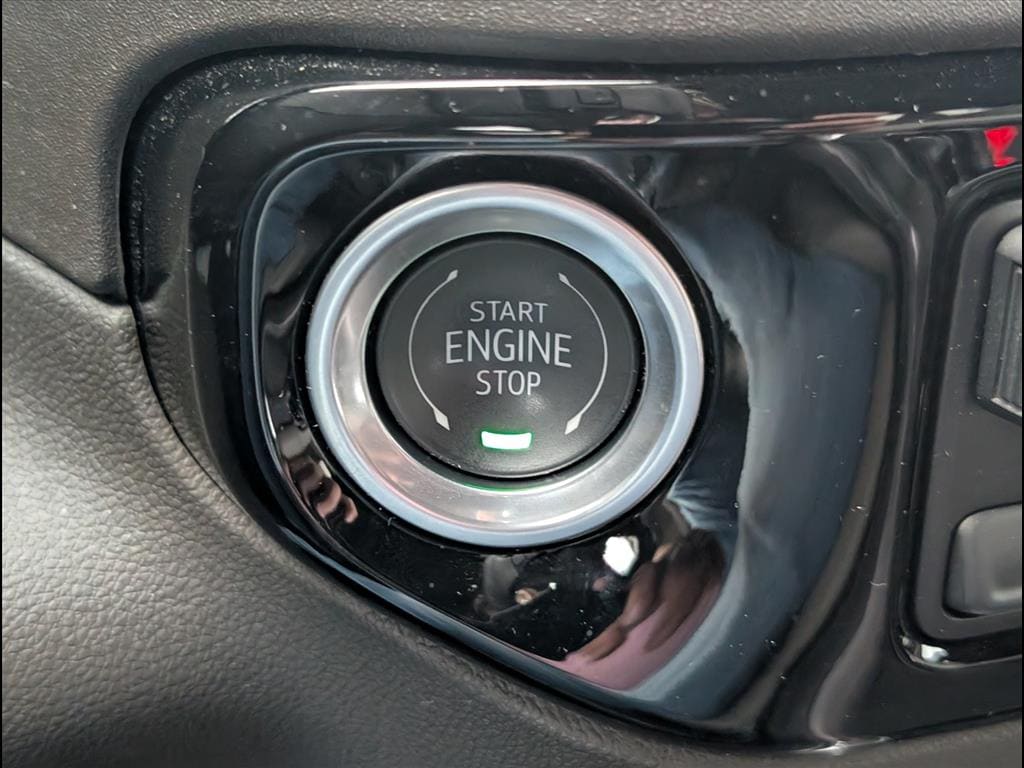 2025 Chevrolet Silverado 1500 LTZ - Photo 19