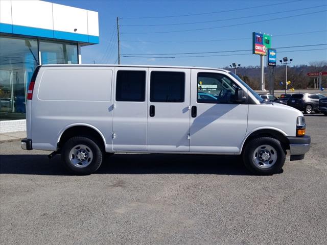 2022 Chevrolet Express Cargo 2500 photo 3