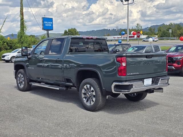 2026 Chevrolet Silverado 2500HD LT photo 4