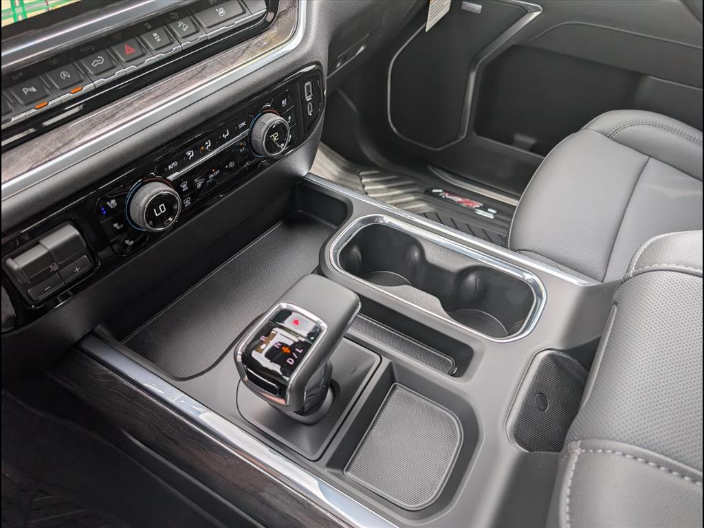 2026 Chevrolet Silverado 1500 LTZ - Photo 16
