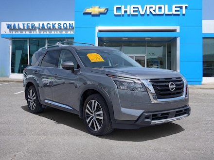 2025 Nissan Pathfinder Platinum