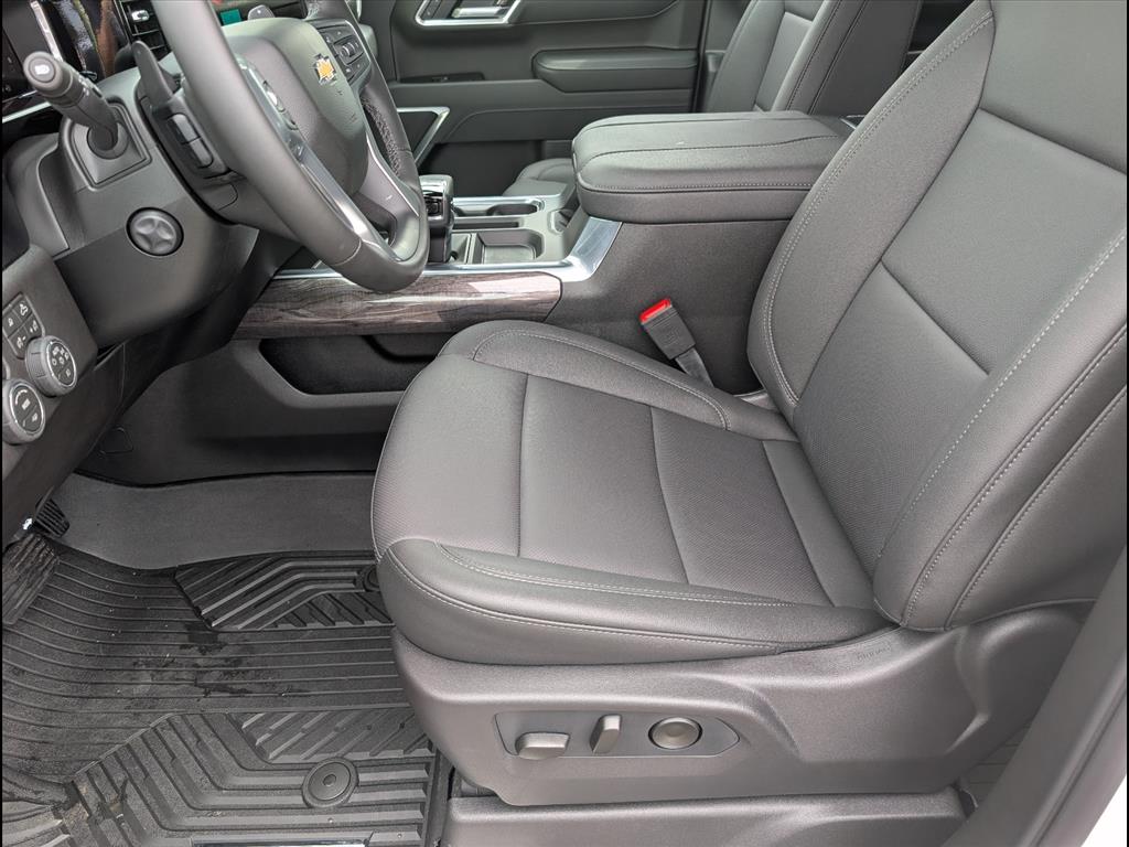 2026 Chevrolet Silverado 1500 LTZ - Photo 6