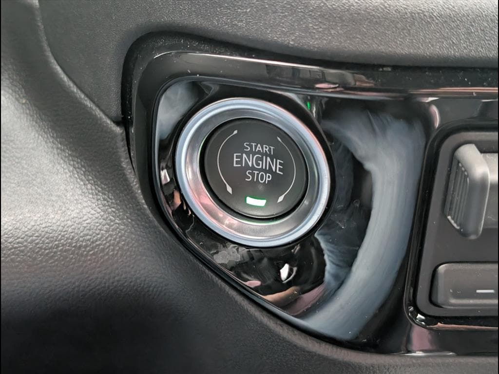 2025 Chevrolet Silverado 1500 LTZ - Photo 18