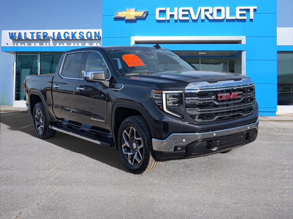 2025 GMC Sierra 1500 SLT's photo