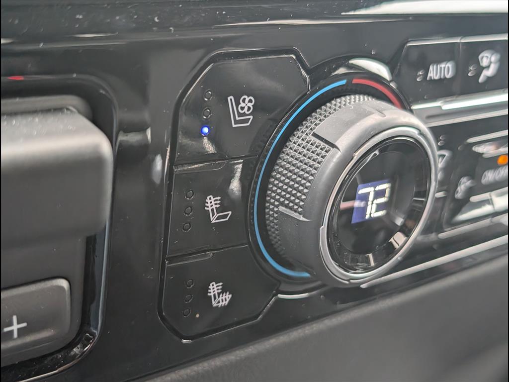 2025 Chevrolet Silverado 1500 LTZ - Photo 20