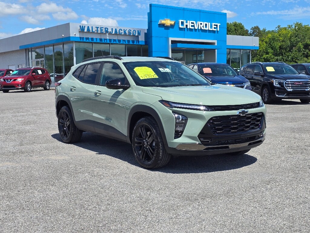 New 2025 Chevrolet Trax Activ SUV