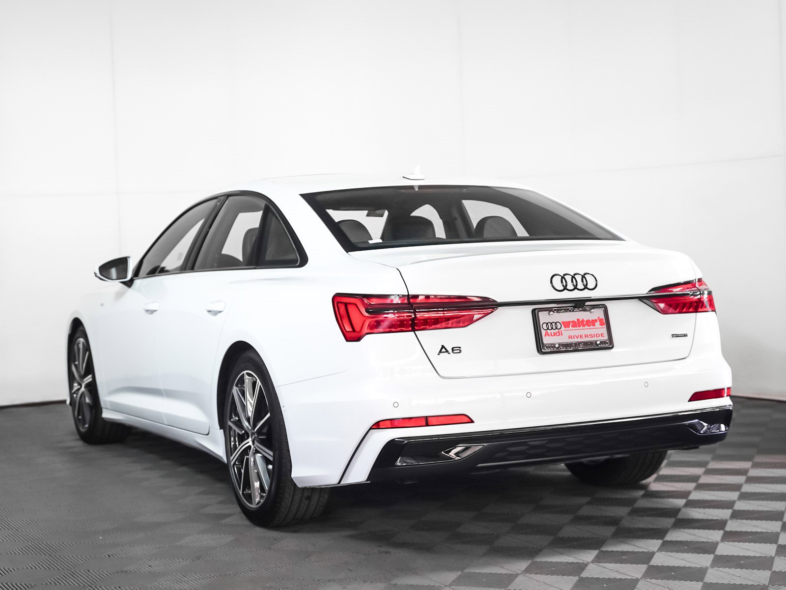 2025 Audi A6 Premium Plus photo 2