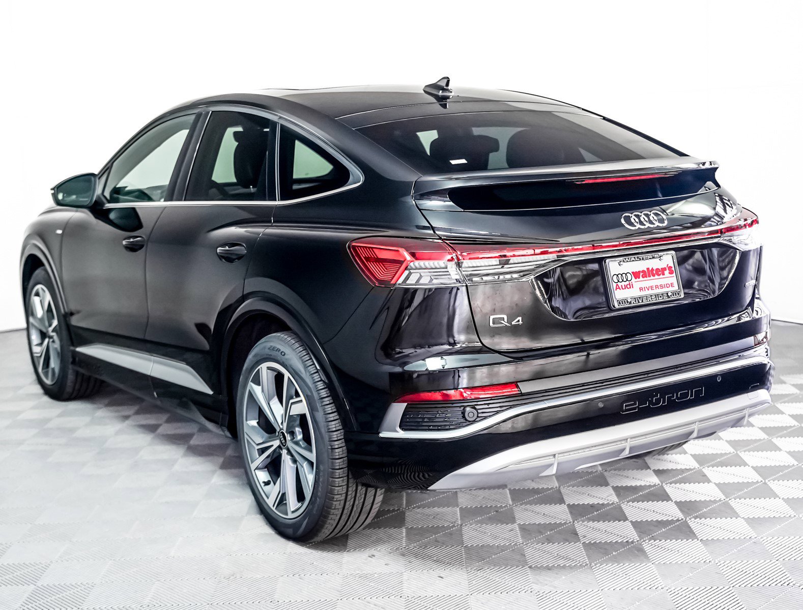 2025 Audi Q4 Sportback E-tron 55 Premium photo 2