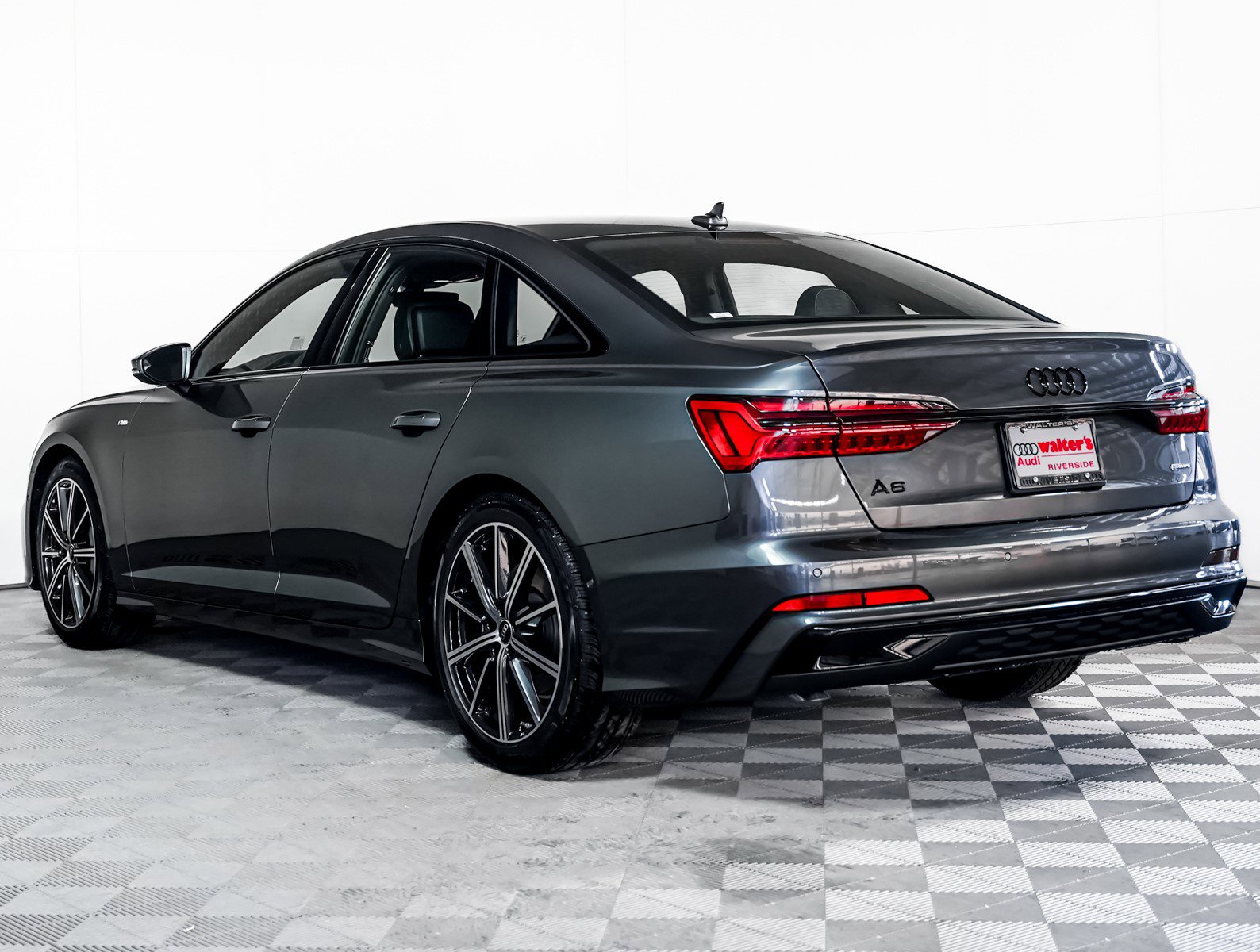 2025 Audi A6 Premium Plus photo 2