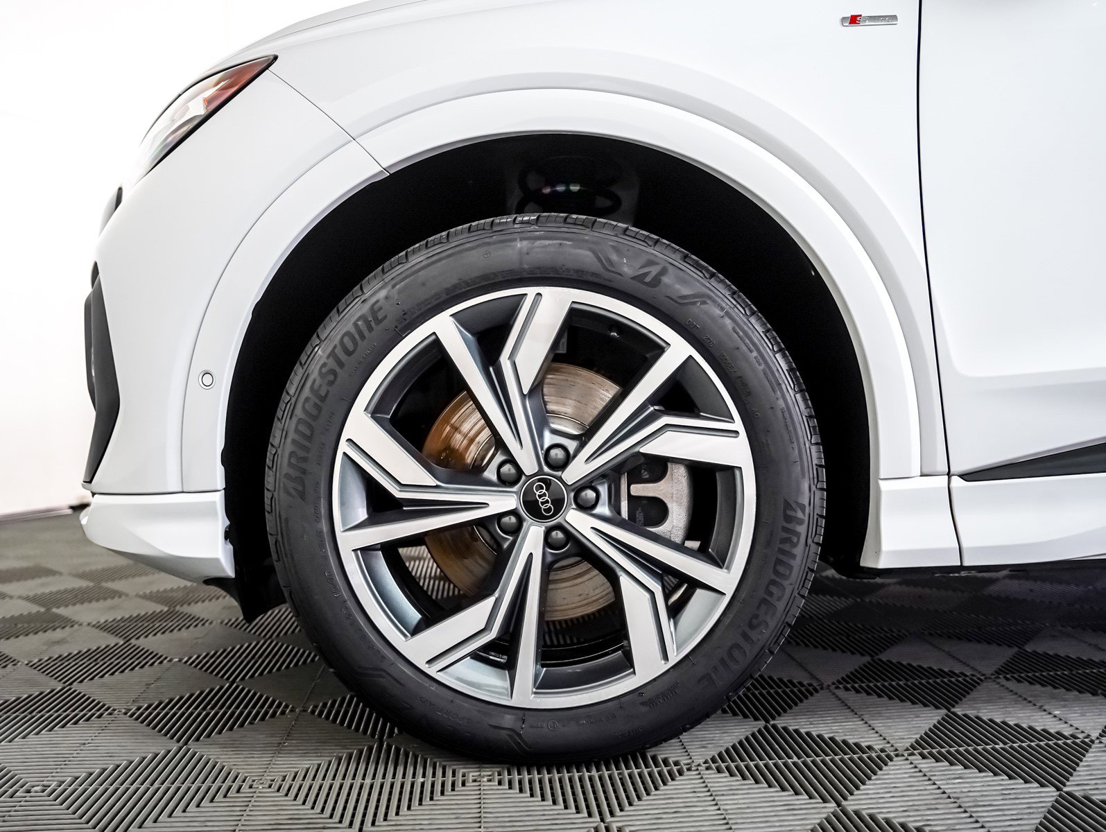 2023 Audi Q4 E-tron Sportback Premium Plus photo 3