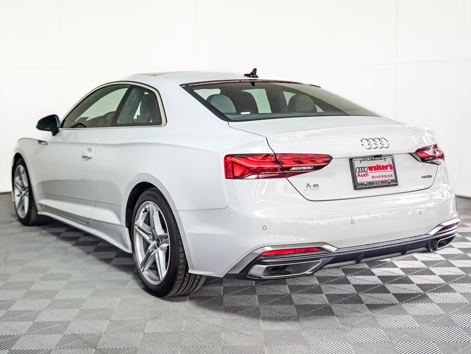 2022 Audi A5 S line Quattro Premium Plus photo 2