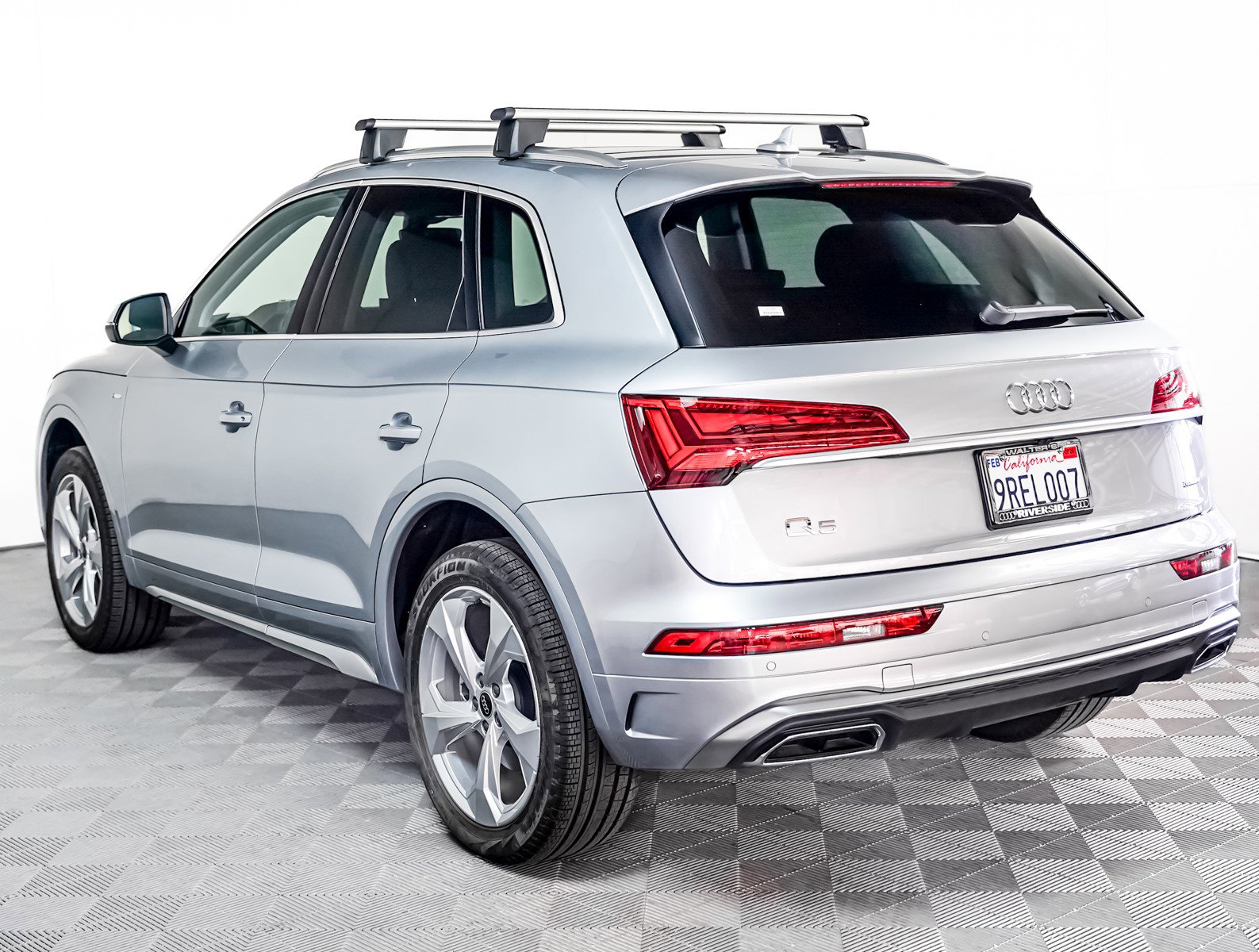 2025 Audi Q5 S line Premium Plus photo 2