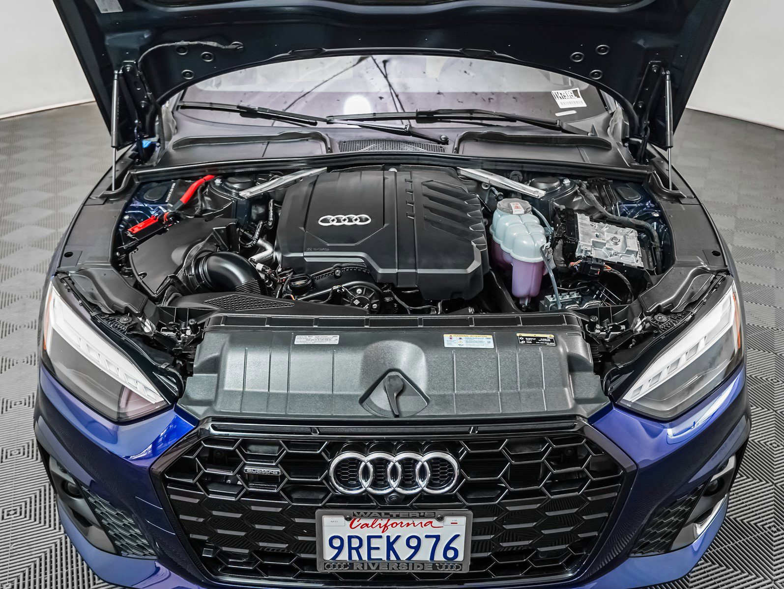 2025 Audi A5 S line Quattro Premium Plus photo 3