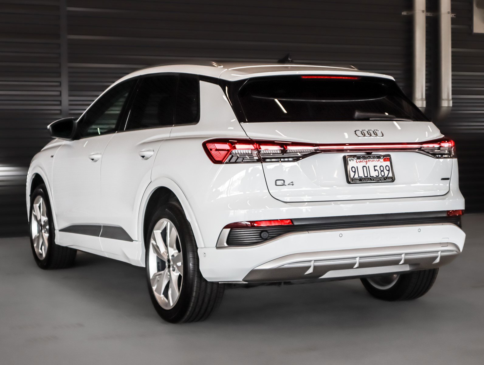 2023 Audi Q4 50 E-tron Premium Plus photo 2