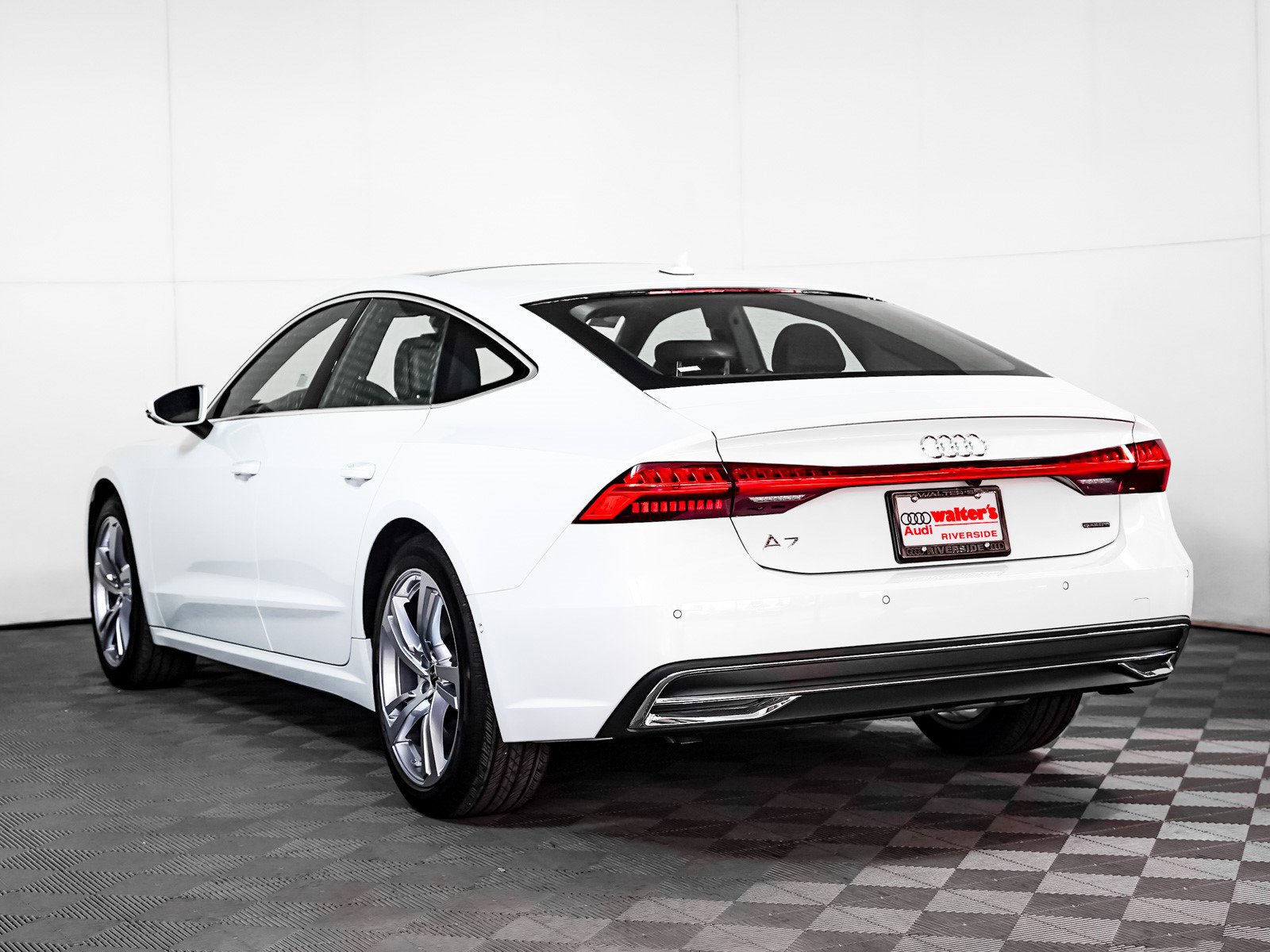 2025 Audi A7 55 Prestige photo 2