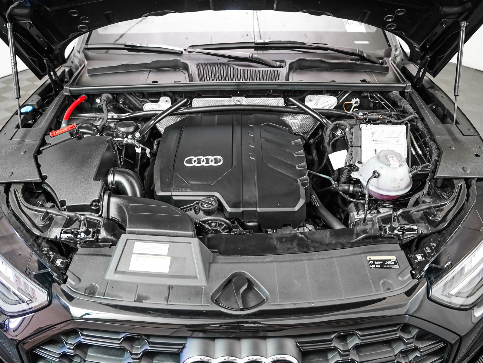 2025 Audi Q5 S line Premium photo 3