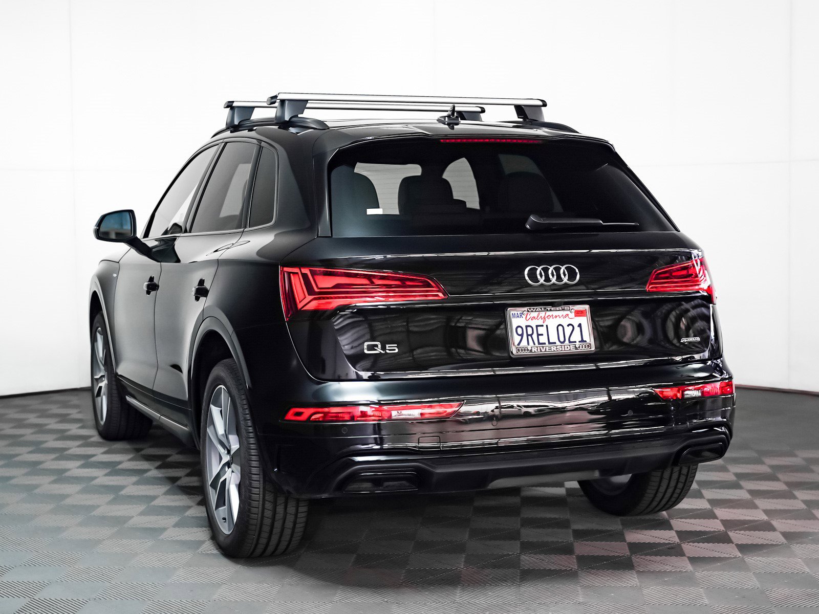 2025 Audi Q5 S line Premium photo 2