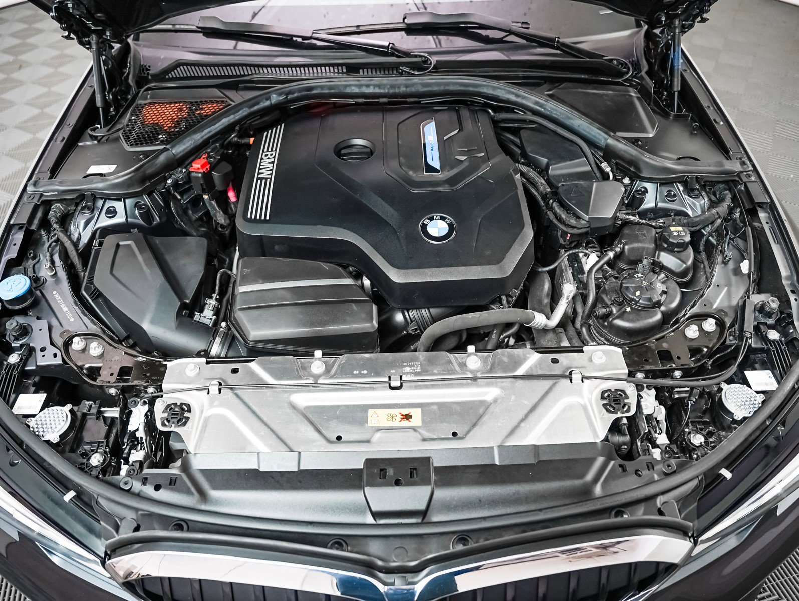 2022 Bmw 330e Sedan photo 3