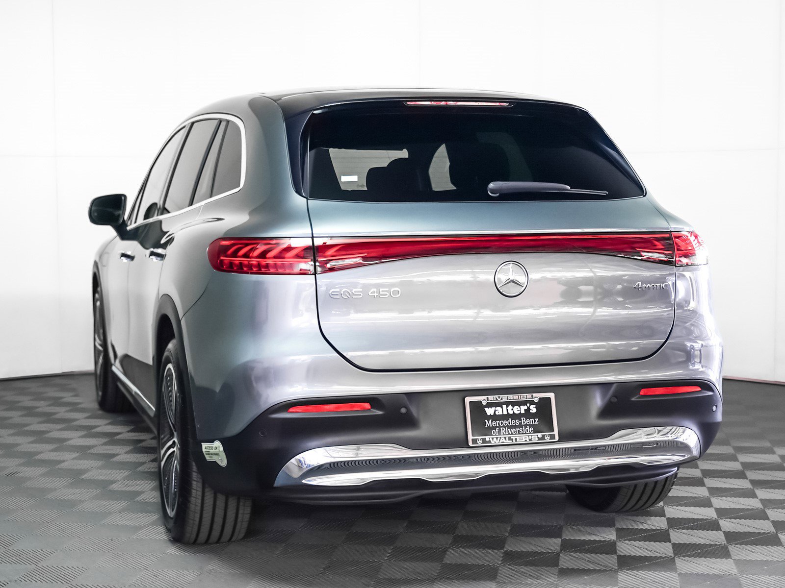 2023 Mercedes Benz EQS SUV 450 4MATIC photo 2
