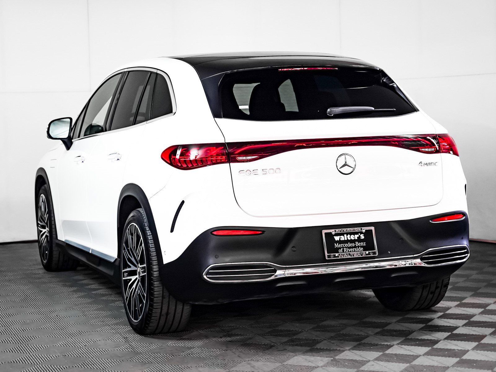 2023 Mercedes Benz EQE SUV 500 4MATIC photo 2