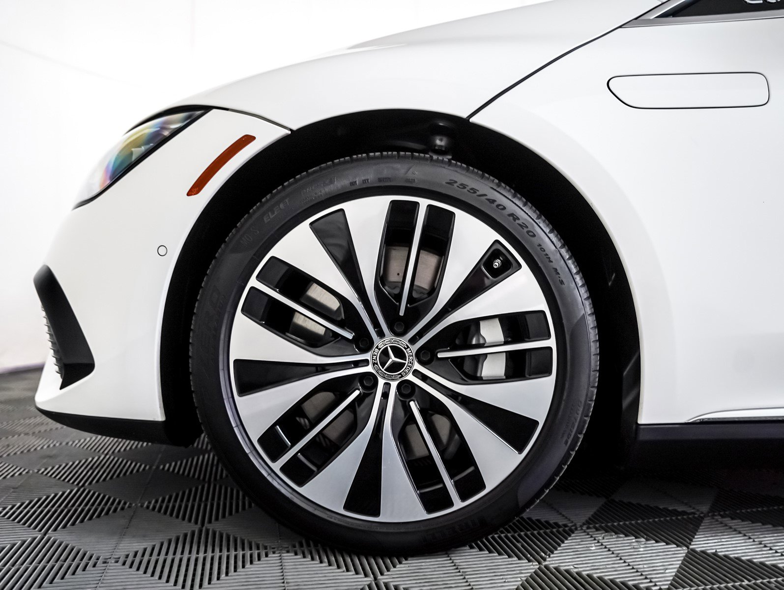 2023 Mercedes Benz 350 4MATIC photo 3