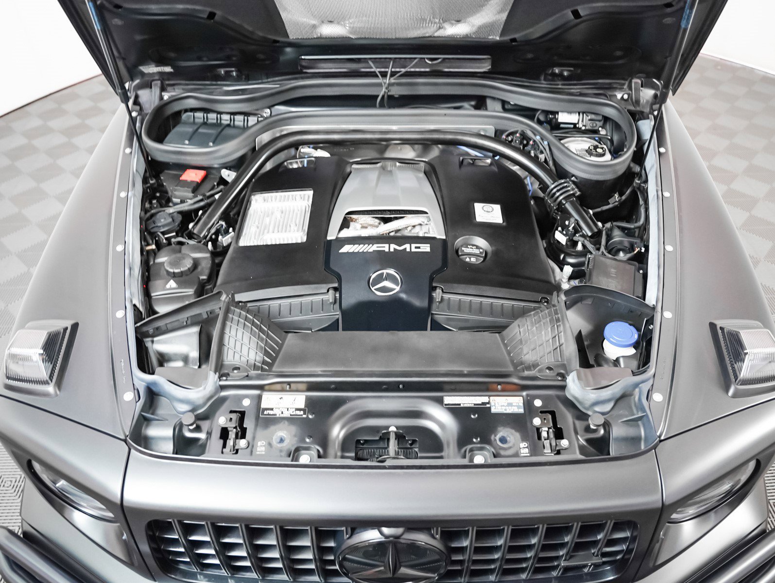 2024 Mercedes Benz G AMG 63 photo 3