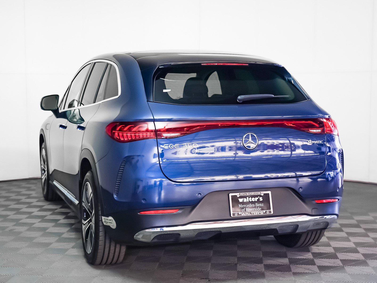 2023 Mercedes Benz 350 4MATIC photo 2