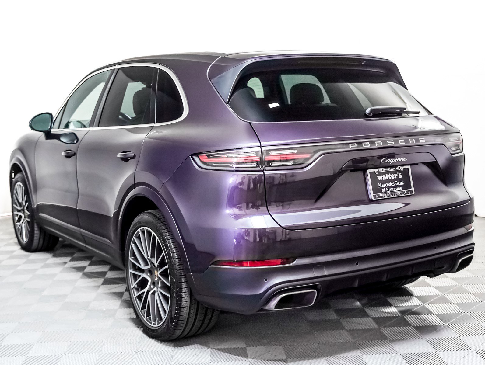 2019 Porsche Cayenne Base photo 3