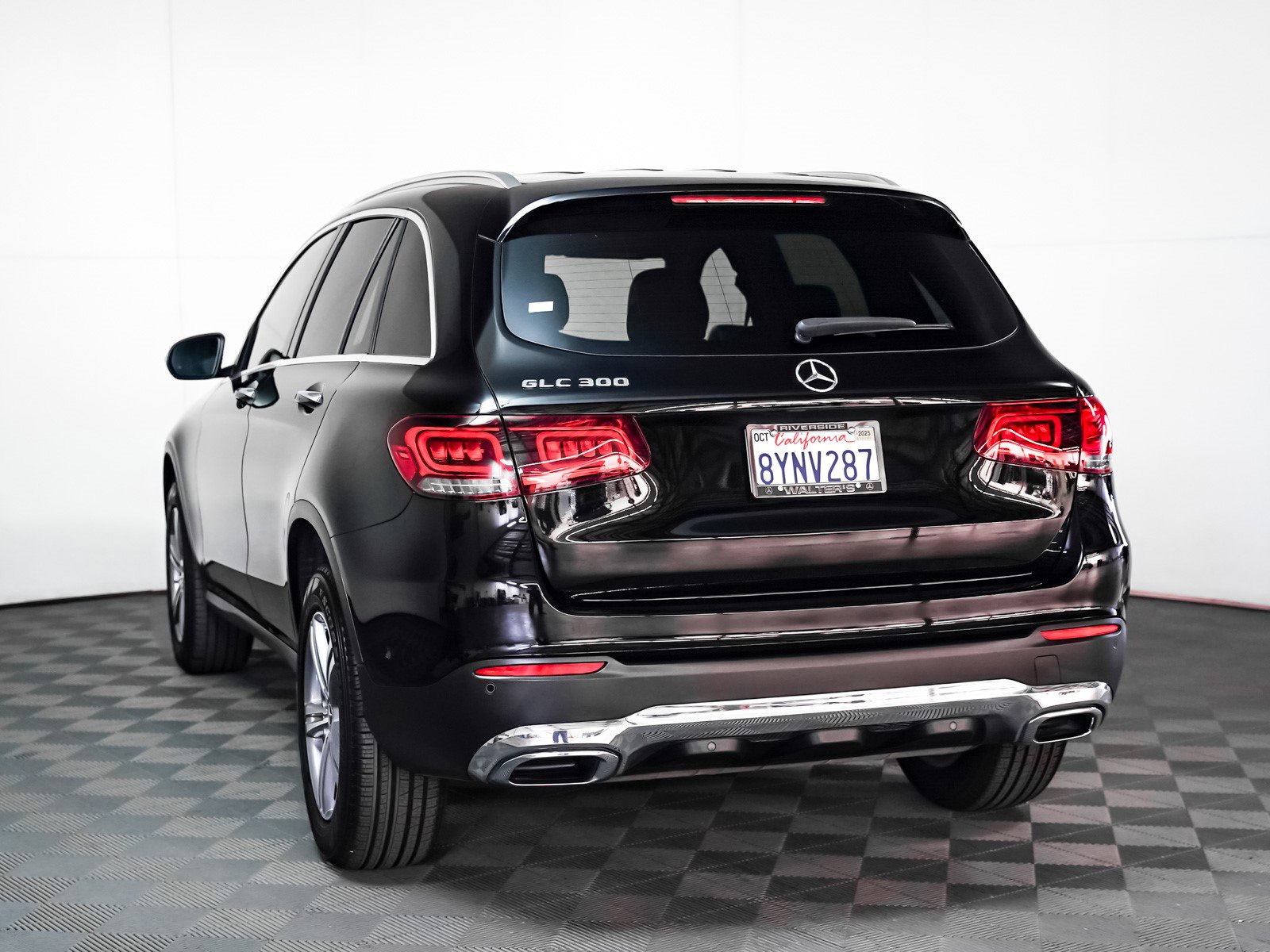 2021 Mercedes Benz GLC 300 photo 2