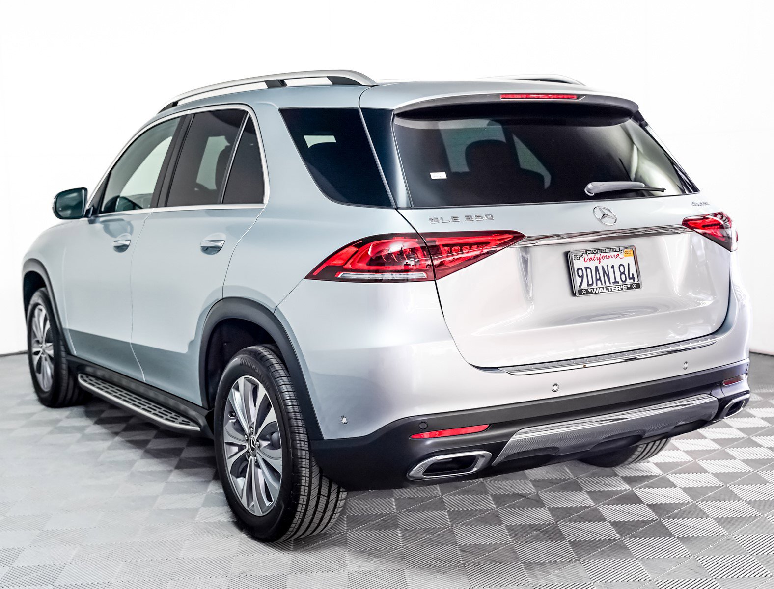 2022 Mercedes Benz GLE 350 4MATIC photo 2