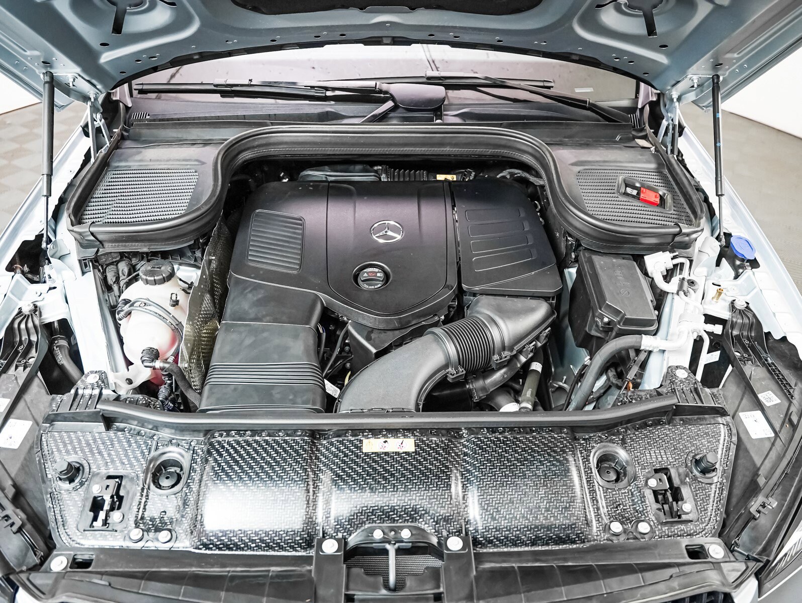 2025 Mercedes Benz GLE 350 4MATIC photo 3