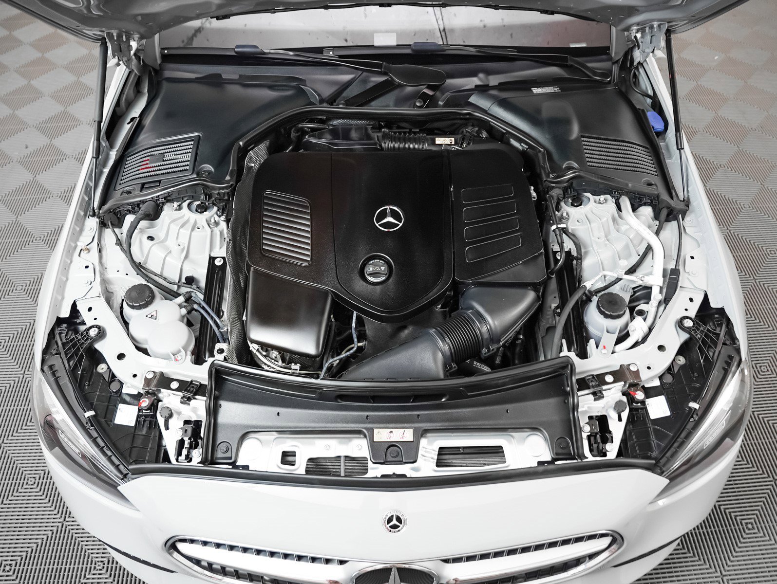 2025 Mercedes Benz C 300 Sedan photo 3