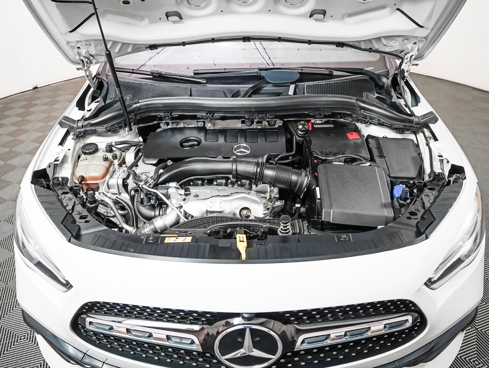 2022 Mercedes Benz GLA 250 photo 3
