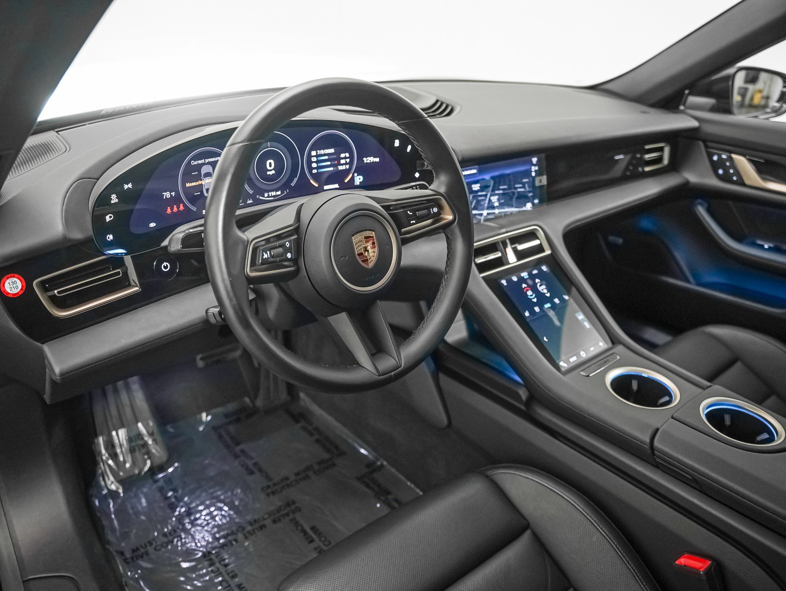 2022 Porsche Taycan photo 4