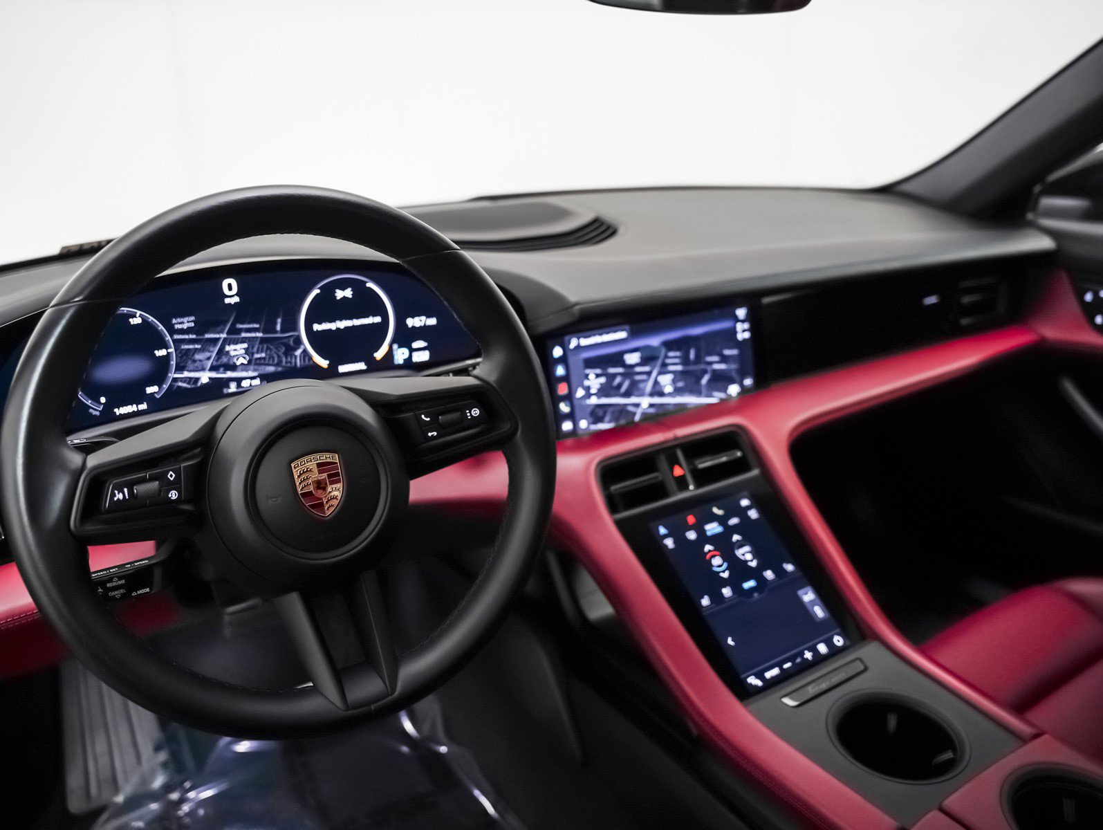 2023 Porsche Taycan photo 4