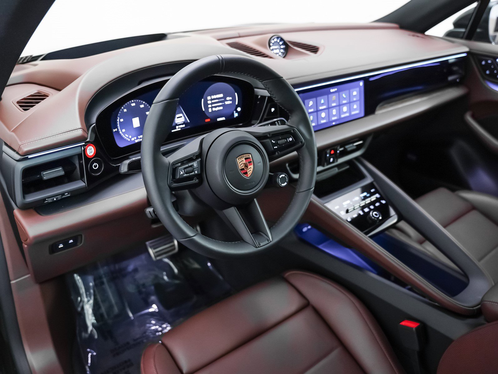 2025 Porsche Macan Electric photo 4
