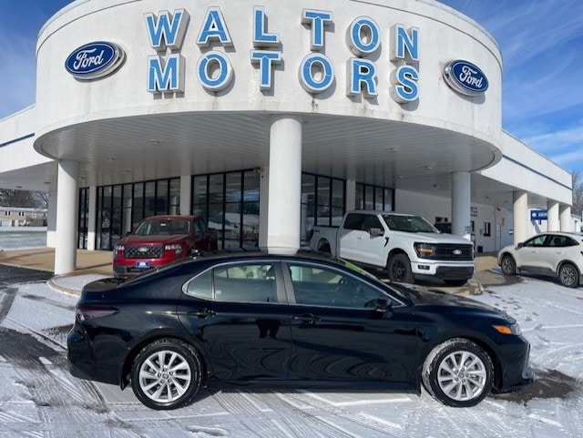 2024 Toyota Camry LE's photo