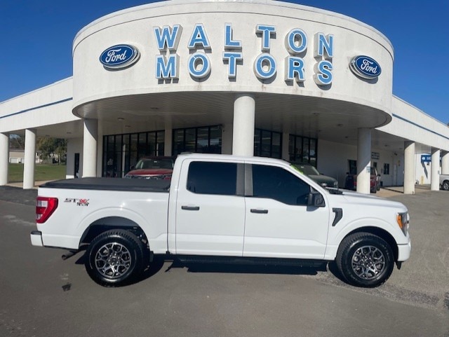 2021 Ford F-150 XL's photo