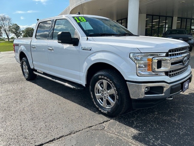 Used 2019 Ford F-150 XLT with VIN 1FTEW1EP0KKC33075 for sale in Kansas City