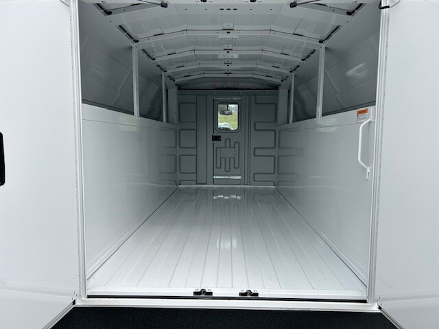 2025 Ford E-Series Cutaway Base - Photo 6