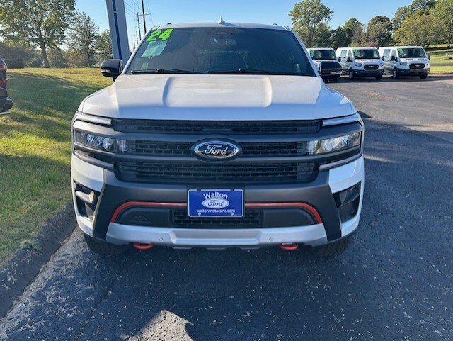 2024 Ford Expedition Timberline photo 4