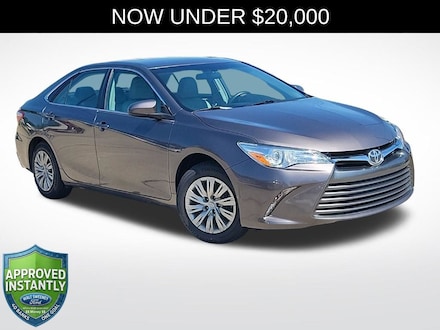 2016 Toyota Camry LE Sedan
