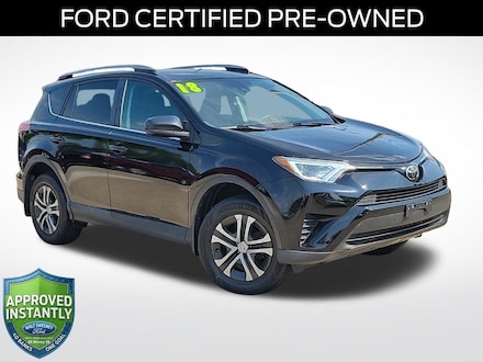 2018 Toyota RAV4 LE SUV