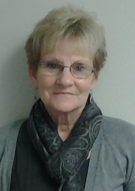 Staff member Phyllis Cross from ID_a4761254f091