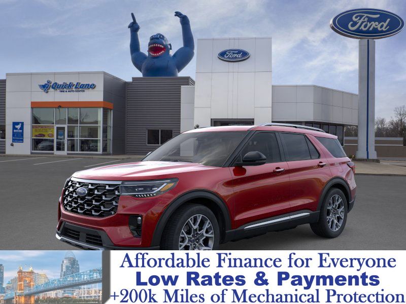 2025 Ford Explorer Platinum's photo