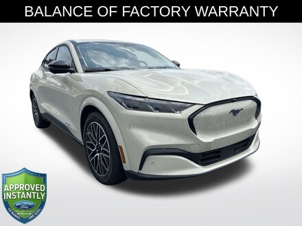 2025 Ford Mustang Mach-E Premium SUV