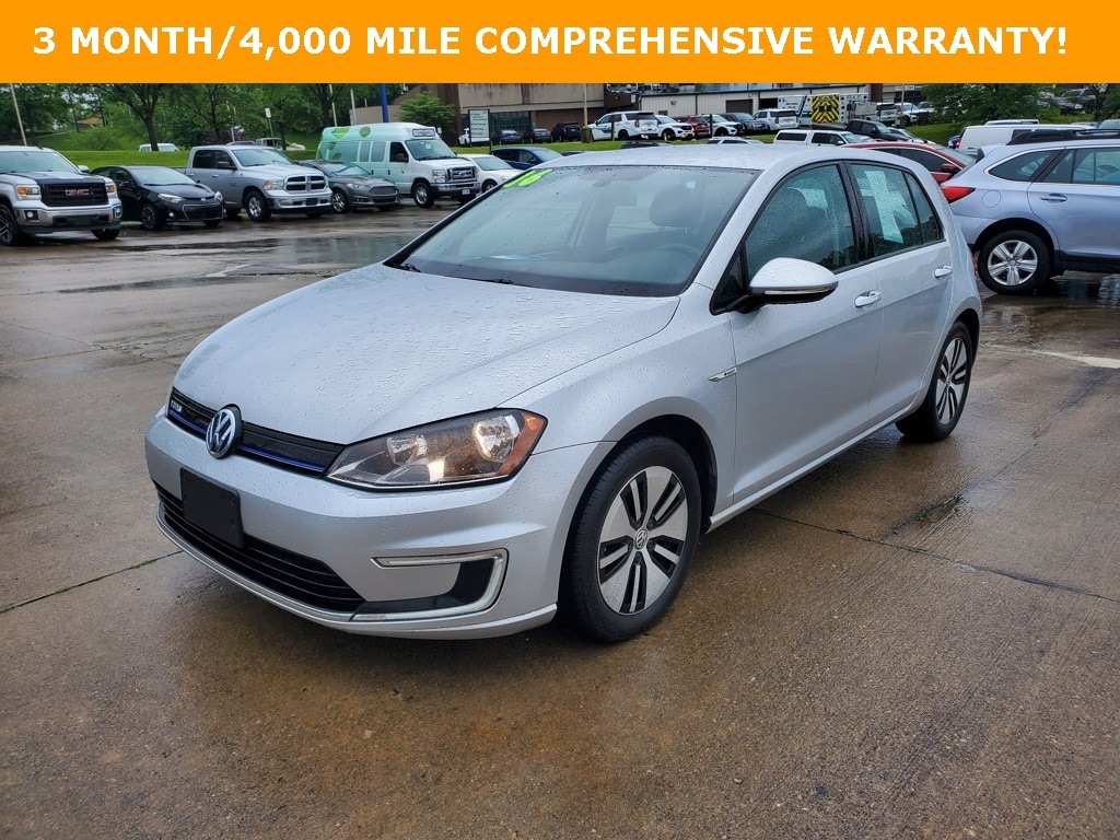 Used 2016 Volkswagen e-Golf e-Golf SE with VIN WVWKP7AUXGW916576 for sale in Cincinnati, OH