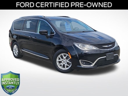 2020 Chrysler Pacifica Touring L Van Passenger Van