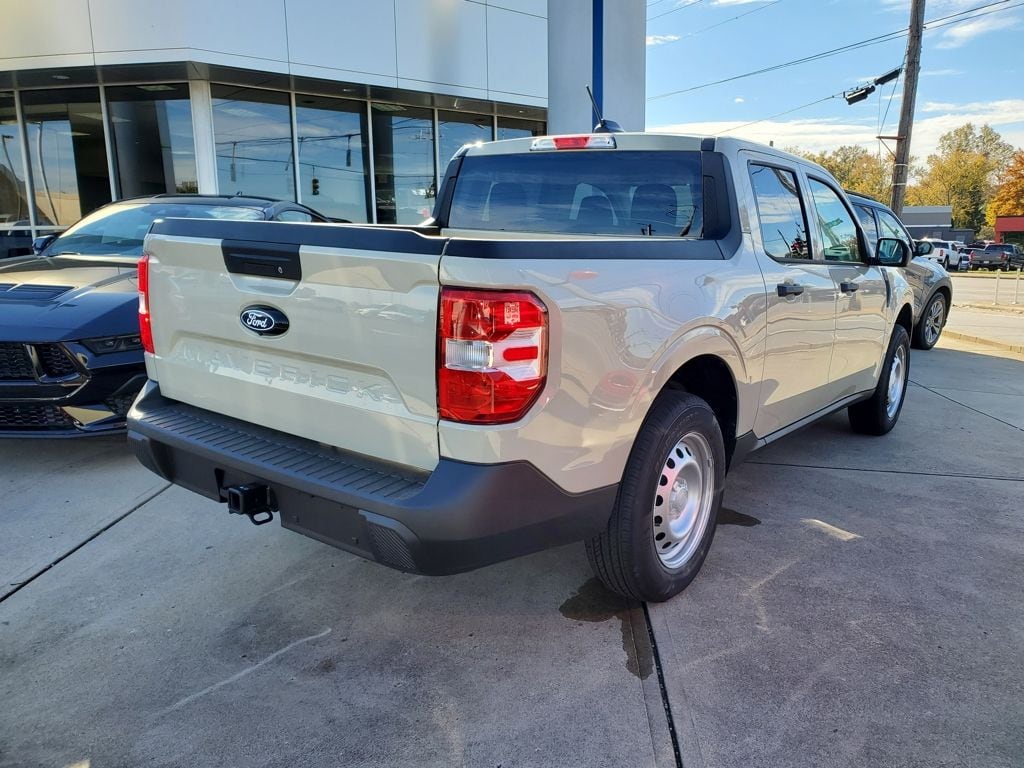 New 2025 Ford Maverick XL Truck SuperCrew