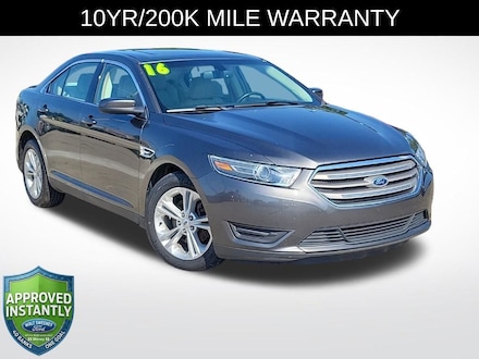 2016 Ford Taurus SEL Sedan